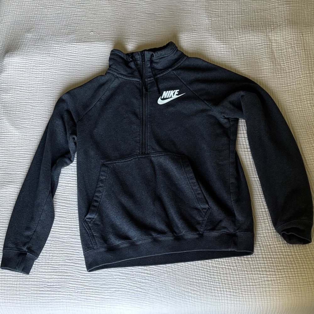 Nike Women's Sportswear Club Fleece 1/2-Zip Sweatshirt Size Small Dark Grey